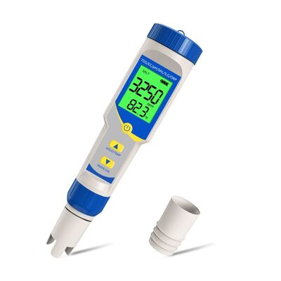 7-in-1 Multifunktions-Digitalwasserprüfer mit hochpräzisen Sonden und Hintergrundleucht LCD-Display für die Qualitätsprüfung von Pool- und Aquarienwasser